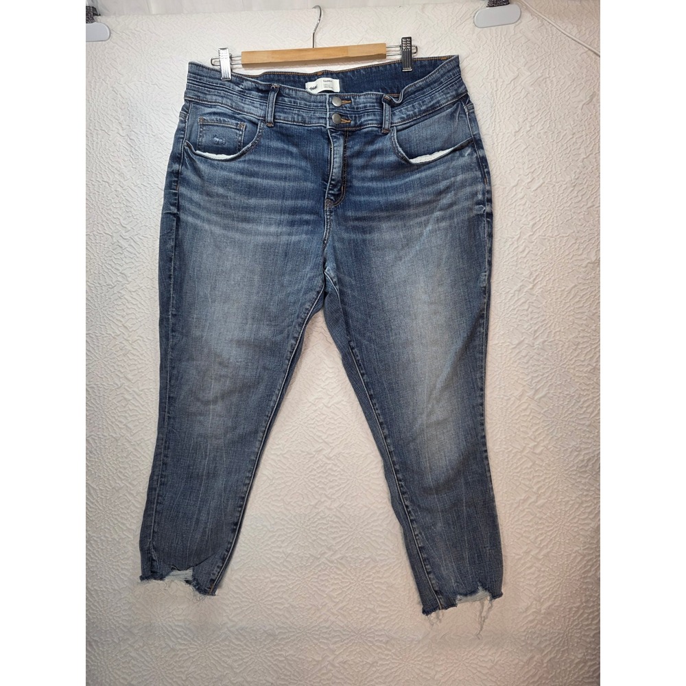 BKE Gabby Curvy Fit Jeans Women 34 Blue Good High Rise Shark Bite Frayed Ankle